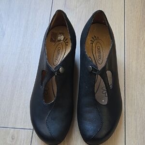 NWOT Aetrex Women's Leanne Slip On Shoes Leather Heels Sz 6-6.5